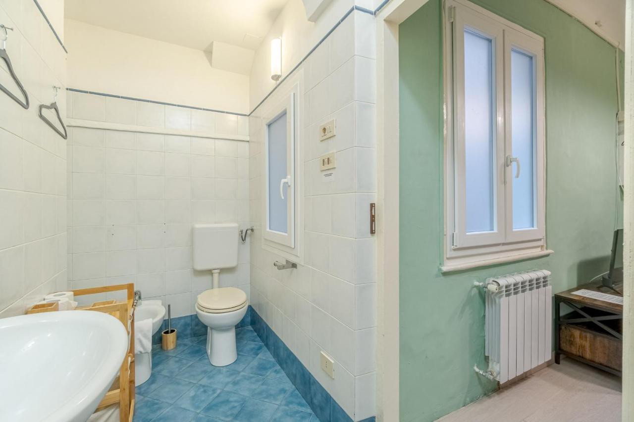 Апартаменты Casa Poirot Functional Flat Генуя Экстерьер фото